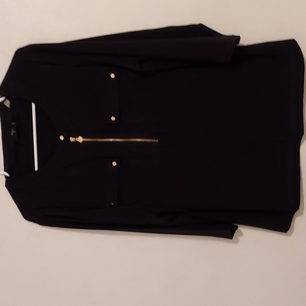 Tahari Top BLK size 1X NWT